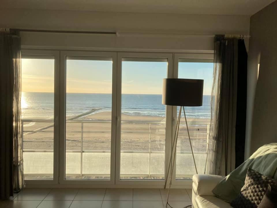 Knappe Studio Met Subliem Zeezicht! Ostende Kültér fotó